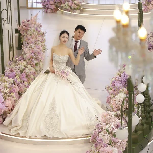 周生龑与孔长琴的婚礼合影